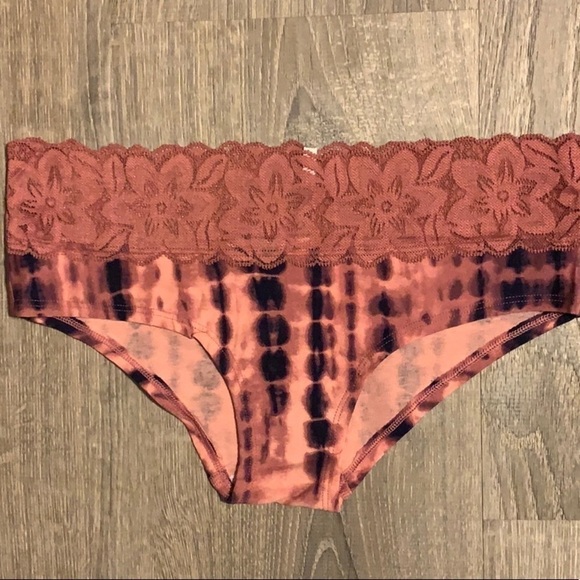 VS PINK Hipster Panties - Picture 1 of 8